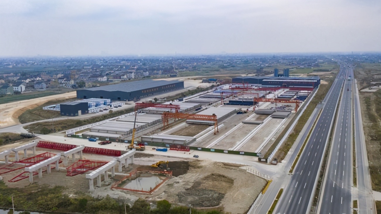 杭州湾跟南太湖新区哪个更有潜力,杭州湾新区发展如何