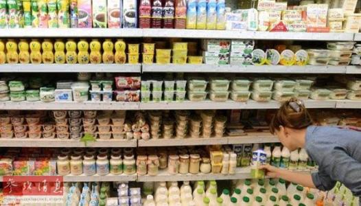 去了超市啥都想买,去超市买东西总是喜欢拿后面的