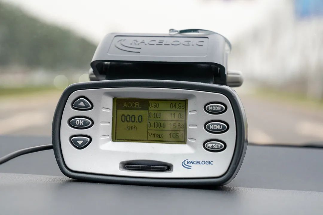 卡罗拉双擎和燃油版驾驶感受,卡罗拉双擎有没有必要买燃油版