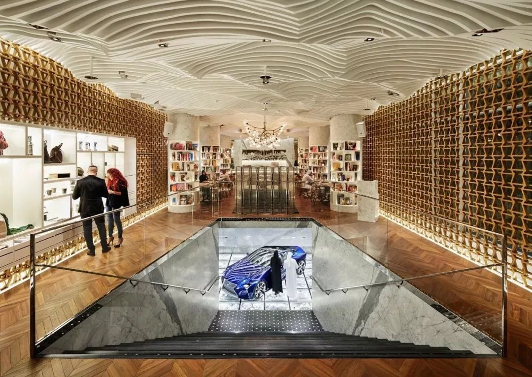 从优衣库到南京步行街,优衣库到路易威登