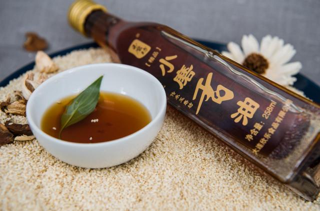 黑香油和白香油有什么不一样,香油的奥秘快看看你掌握了多少