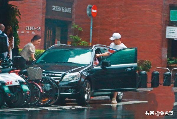 何妤玟前夫是谁,何妤玟最短恋情