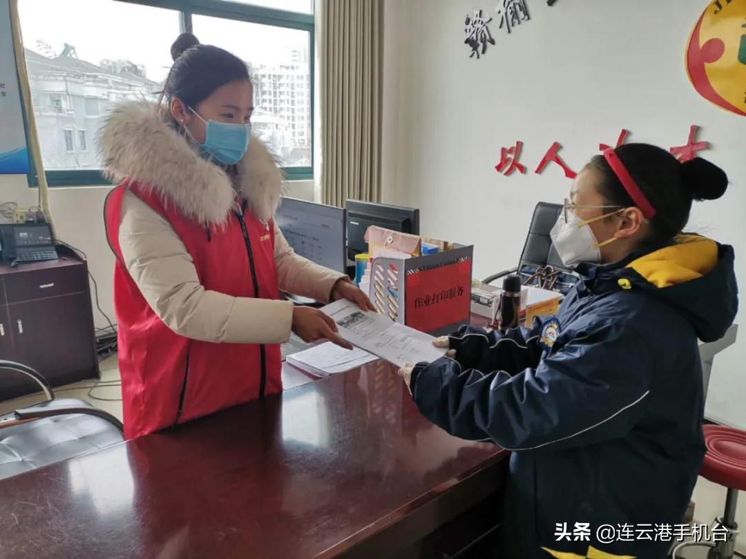 港城这个村社阵地变身“指挥所”“代购点”“宣传站”……