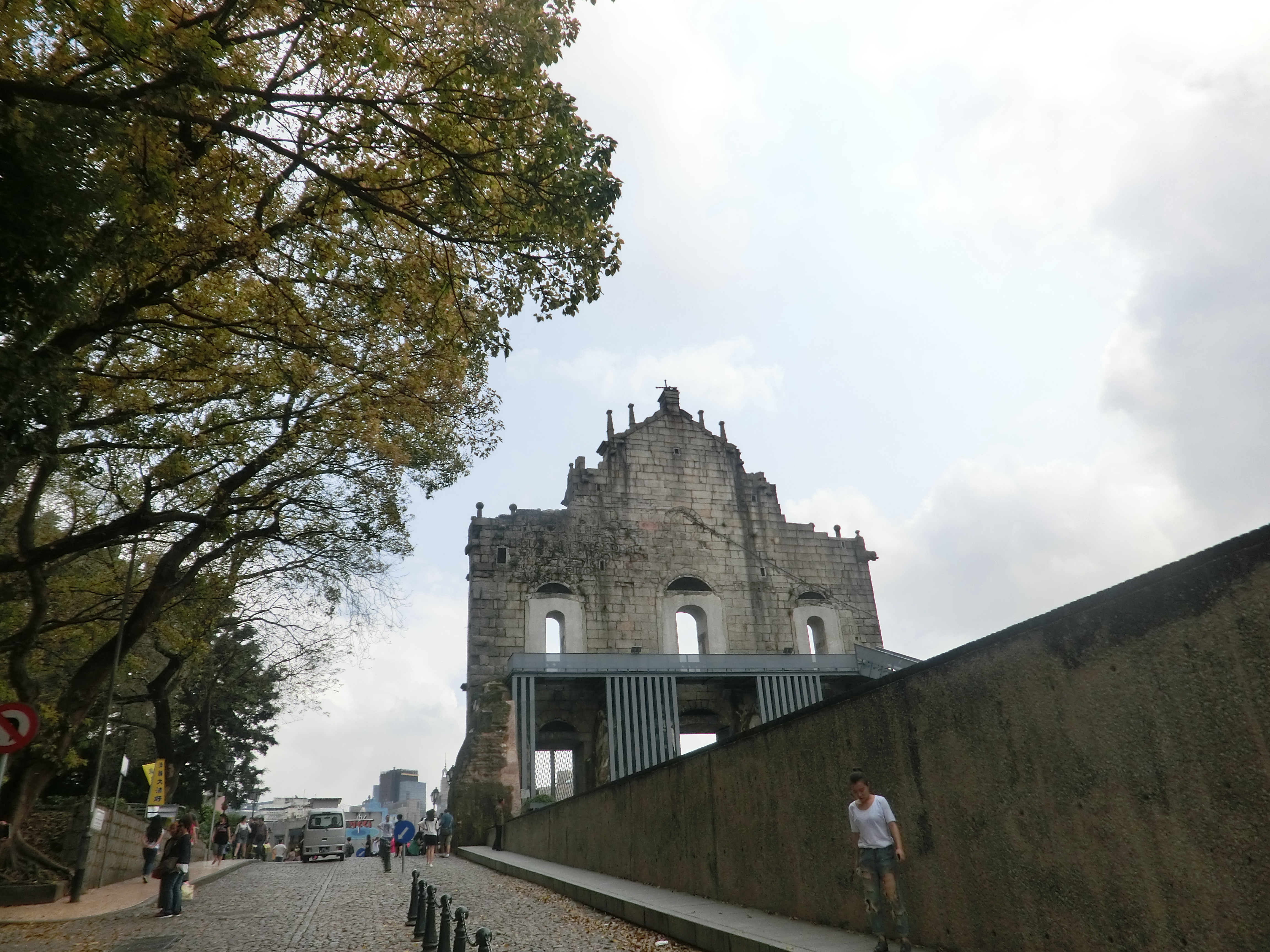 澳门一天自由行好还是跟团去好,花了80元跟旅游团去海花岛