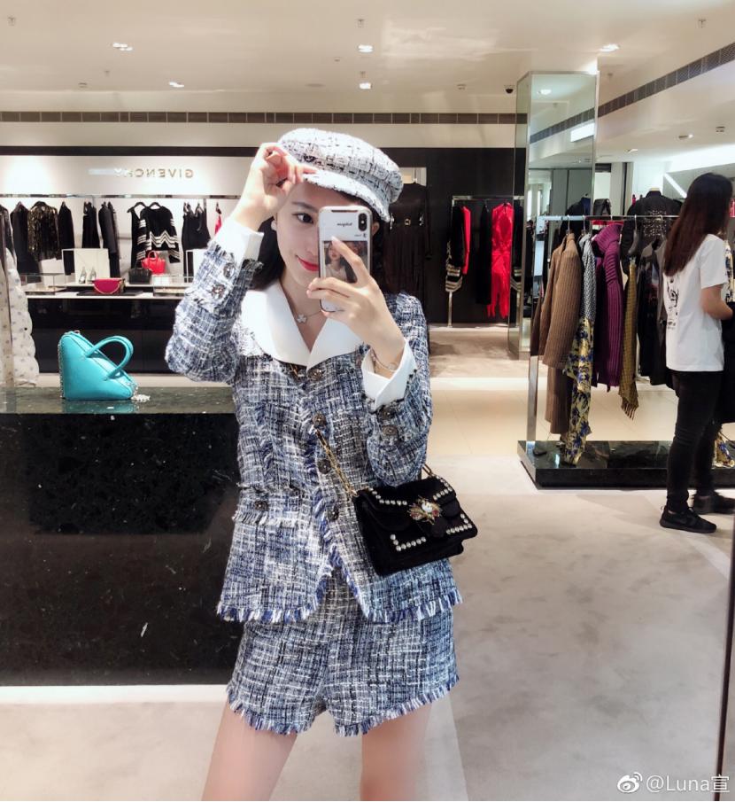 艾小羊：潘玮柏结婚，我更好奇新娘“土甜风”的衣品