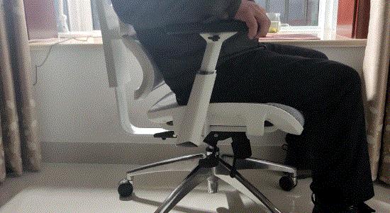 过年回家带点什么礼物实在,过年回家应该带点什么好吃的东西