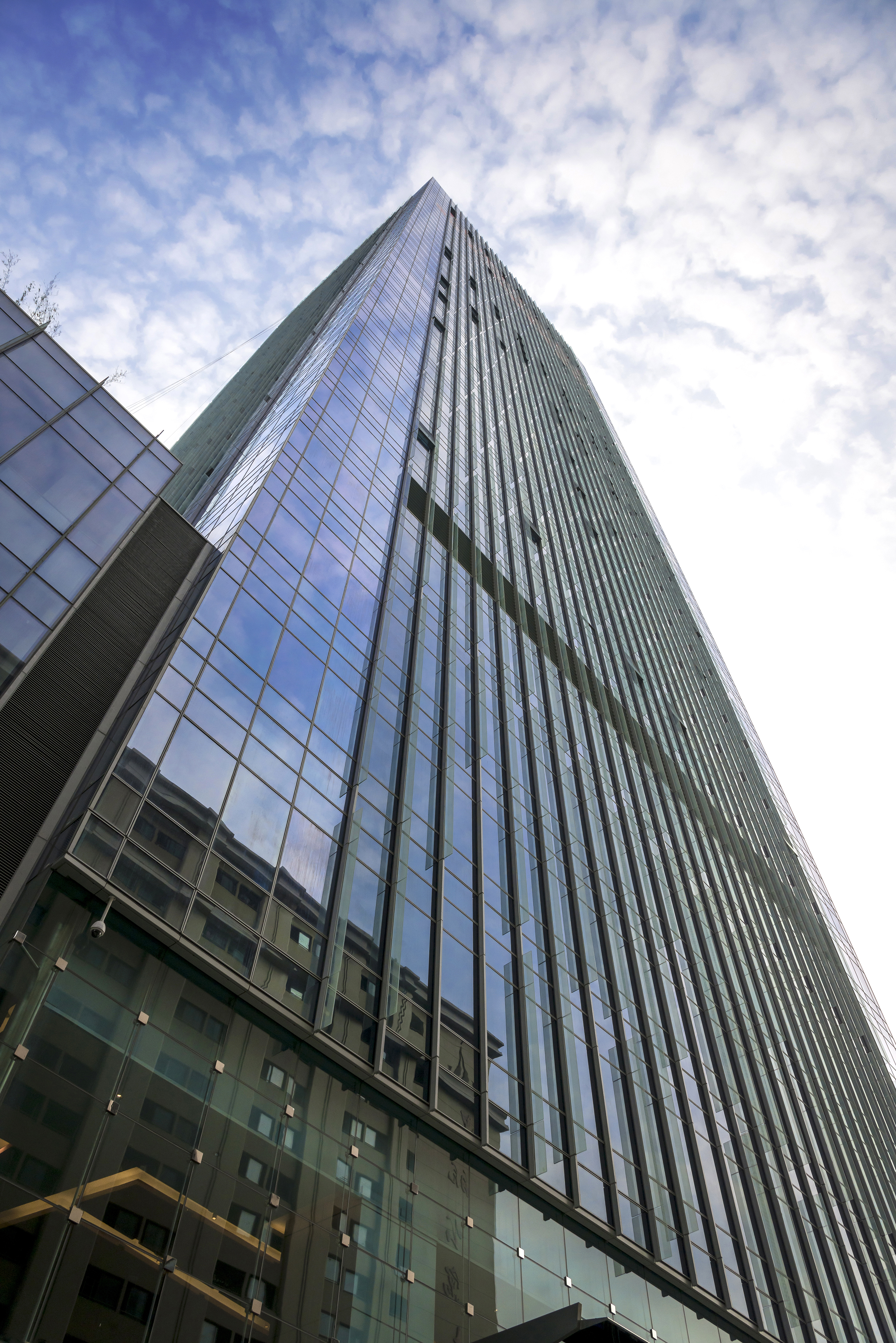 凭什么它能独得500强企业青睐揭秘「中航中心」四大品质提升工程