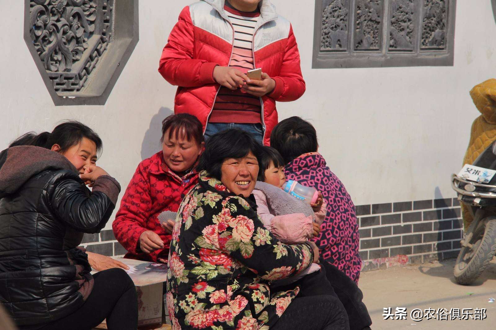 大门不对直冲路不种树，农村这些习俗并非迷信，而是为了居住安全