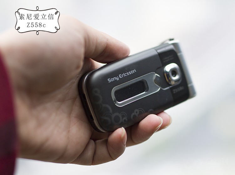 曾带詹姆斯·邦德驰骋沙场当年你是否渴望得到一款索尼爱立信？