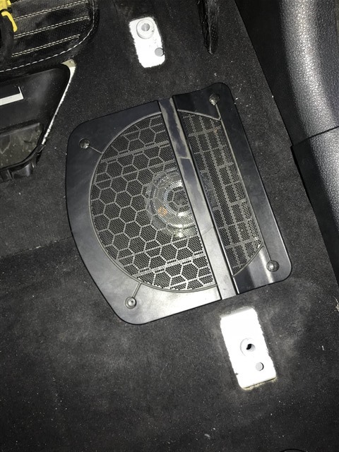 宝马5系倒模三分频音响改装,宝马5系三分频音响改装