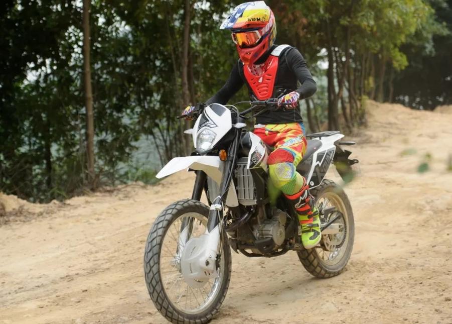 越野车更适合打孔碟还是划线碟,越野车国产卡钳