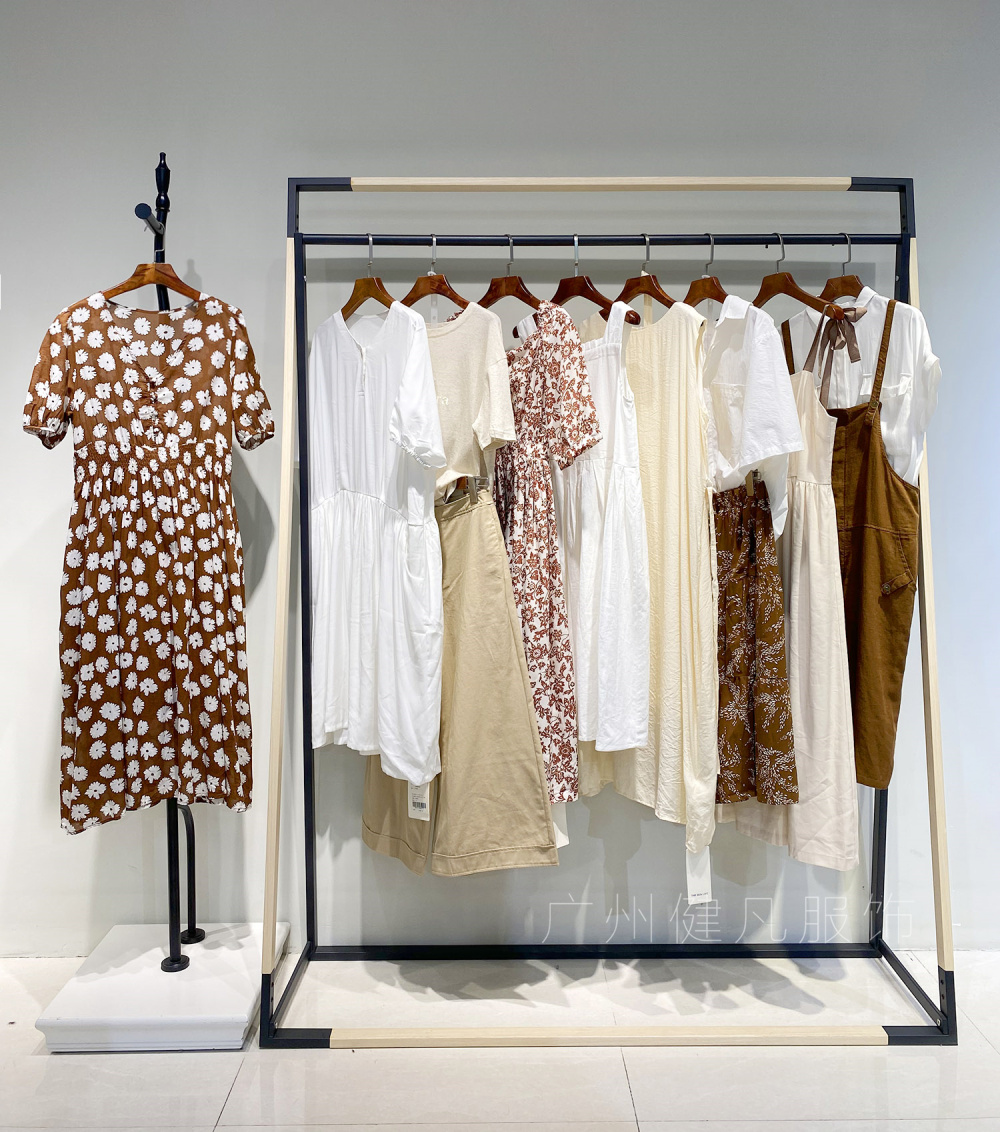 杭州四季青女装批发直播清仓,四季青女装清仓特价