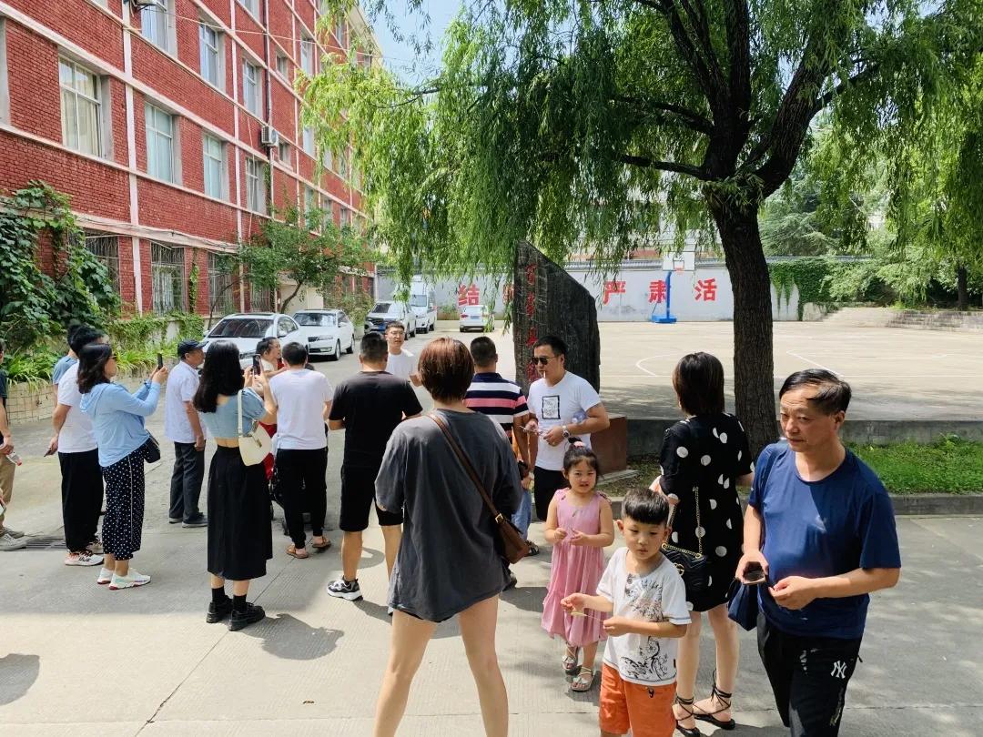 陕西丹凤葡萄酒厂西安总经销,渭南丹凤葡萄酒厂新闻报道