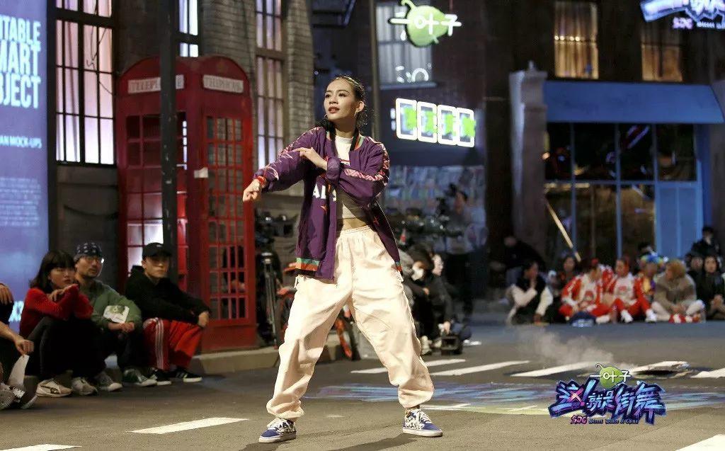 这就是街舞最好看的女选手,这就是街舞oldschool舞者学齐舞