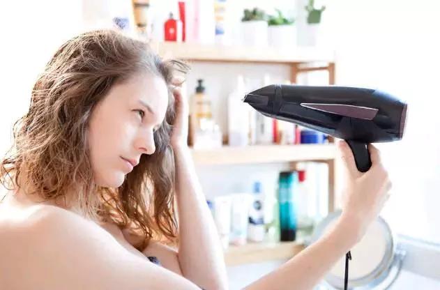 总是头皮屑很多用什么洗发水,头皮屑特别多有什么办法可以解决