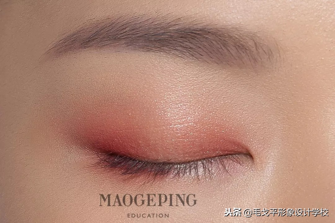 怎么画出整容脸,怎样画超干净的素颜卧蚕眼妆