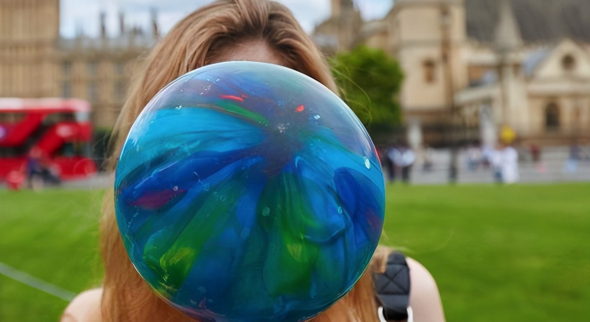 吸笑气吸到大小便*禁失**、把亲妈鼻梁打断....被*品毒**彻底毁掉的年轻人