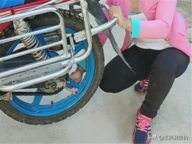 摩托车脚踩打不着火最好解决办法,摩托车冬天打不着火可以浇开水吗