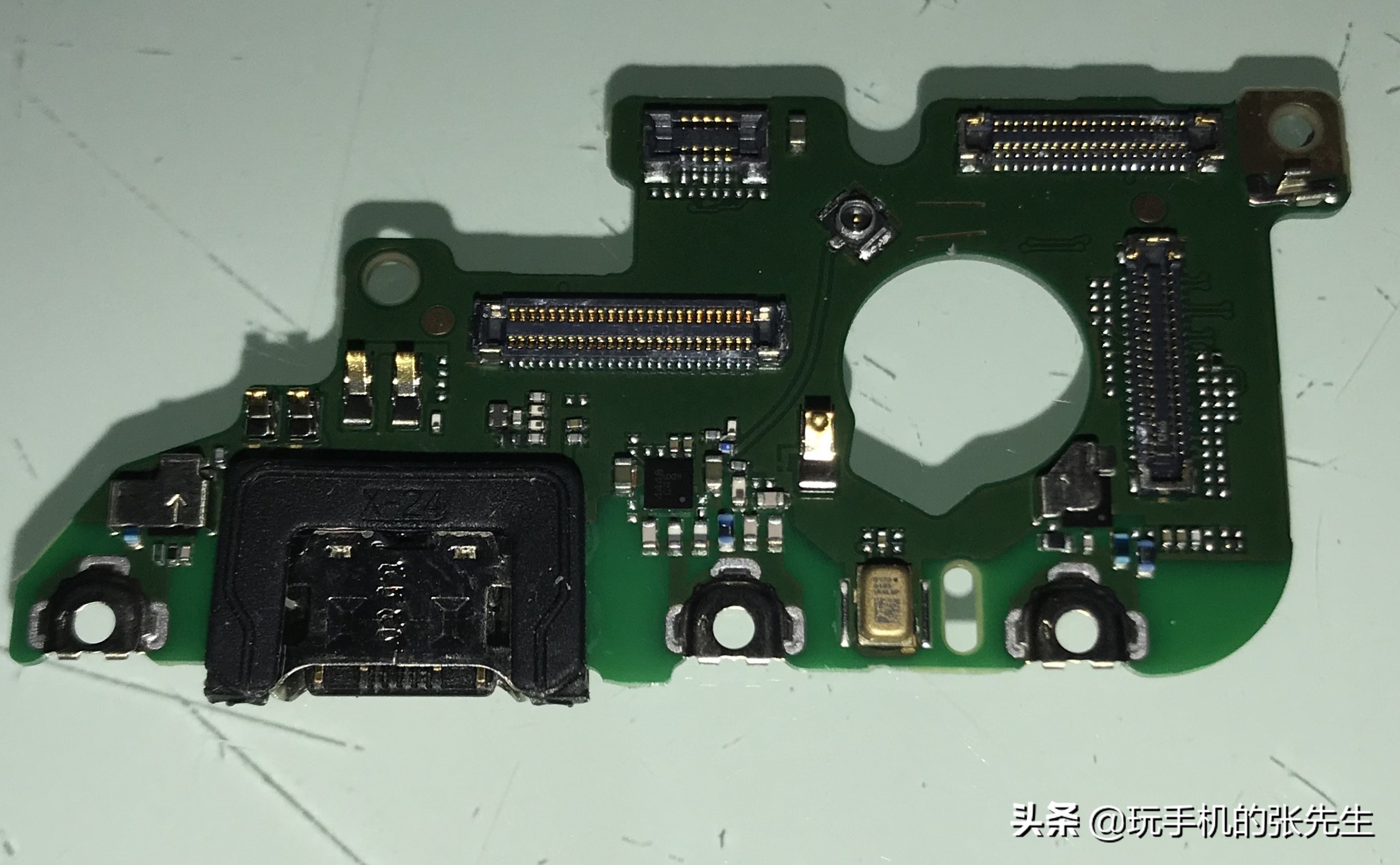 华为nova5进水了如何拆机,nova5pro轻微进水黑屏解决方法