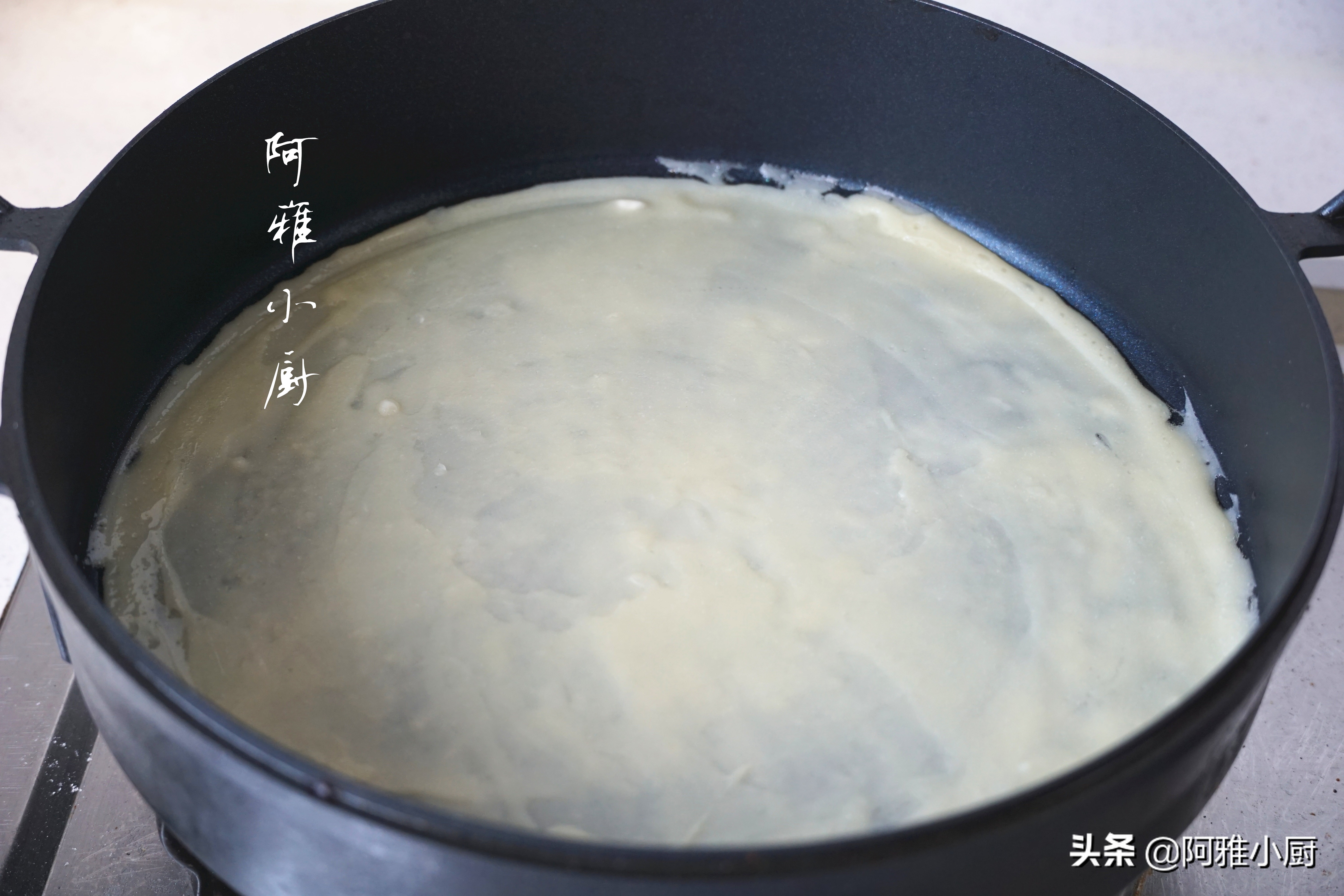 五分钟在家自制煎饼果子,早餐煎饼果子超简单做法