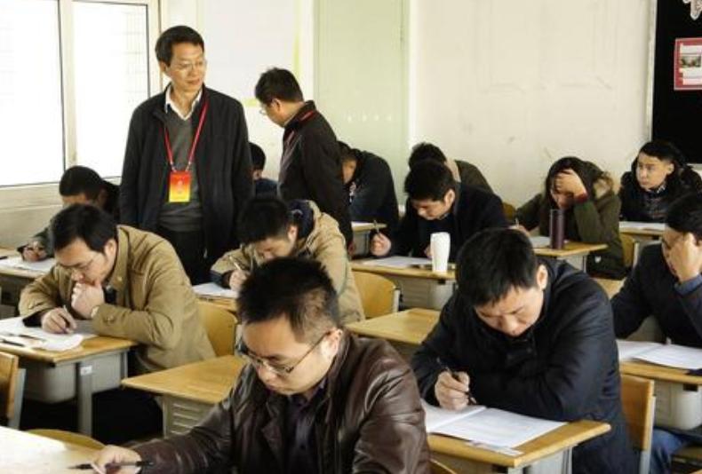 参公人员和公务员退休待遇一样吗,参公待遇与公务员区别