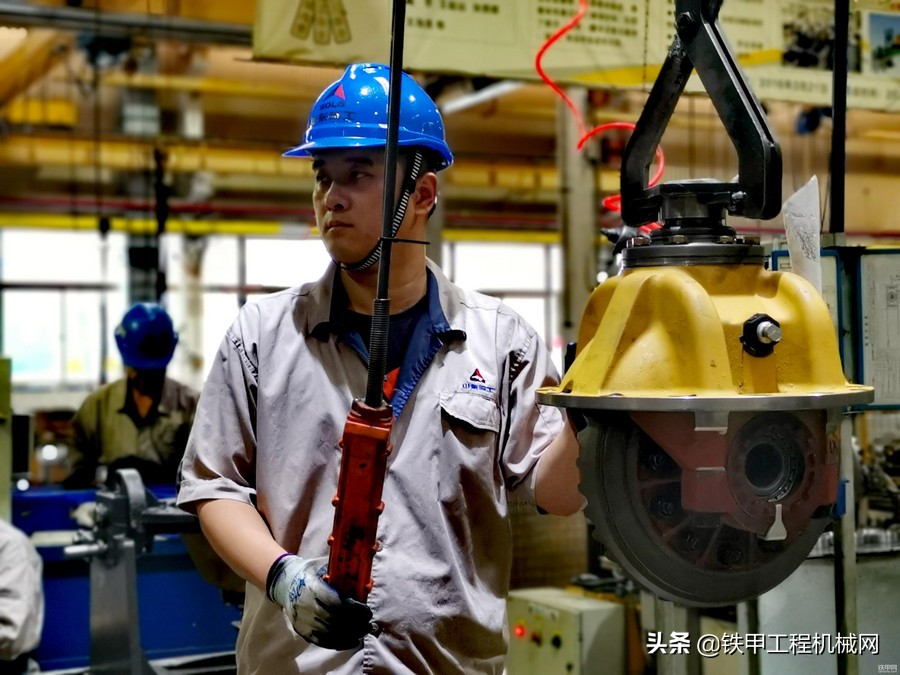 谁打质量牌，谁就有未来！走进临工，感受中国智造的魅力