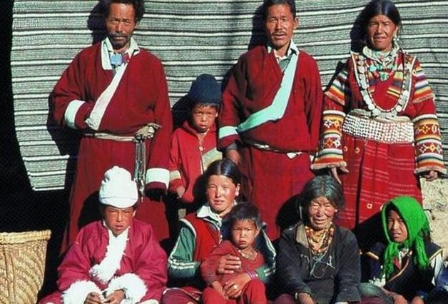 尼泊尔一妻多夫制怎么安排,现在尼泊尔婚姻还是一妻多夫制吗