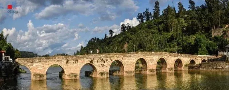 云南昆明小西湖,距离昆明3个小时车程的绝世仙境