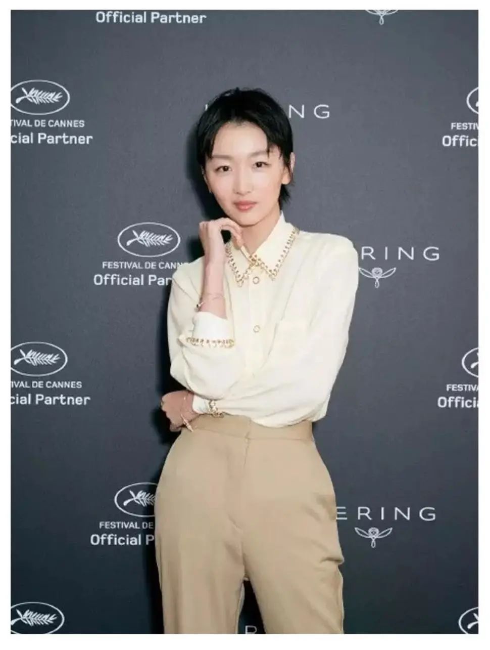 平胸＆小个子，不想“平平无奇”，周冬雨等女星穿搭技巧让你美