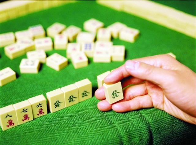 打麻将怎样快速摸牌,打麻将自摸胡牌技术