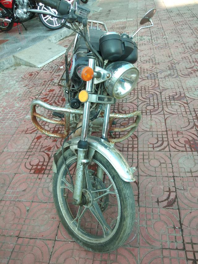 踏板摩托车长时间不骑怎么存放,摩托车不保持安全距离