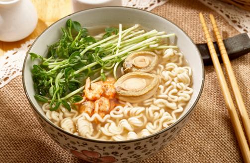 泡面是垃圾食品吗能经常吃吗,泡面是不是垃圾食品不白吃