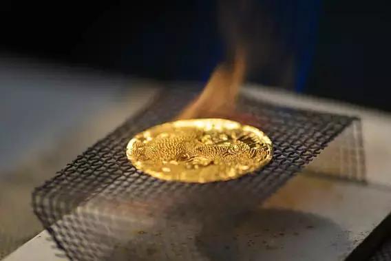 同样是黄金有什么区别呢,黄金的工艺也很美
