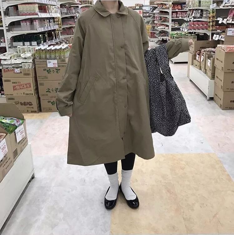 韩版风衣怎么穿最好看,这个春天的美丽穿搭