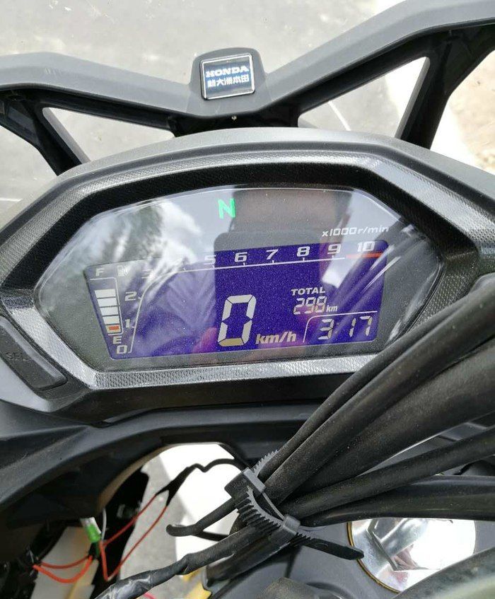 本田190x猛鸷与战鹰,本田战鹰190x跟五羊本田猛鸷对比