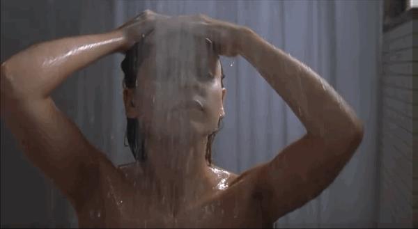 咒怨天花板,咒怨电影完整版恐怖片