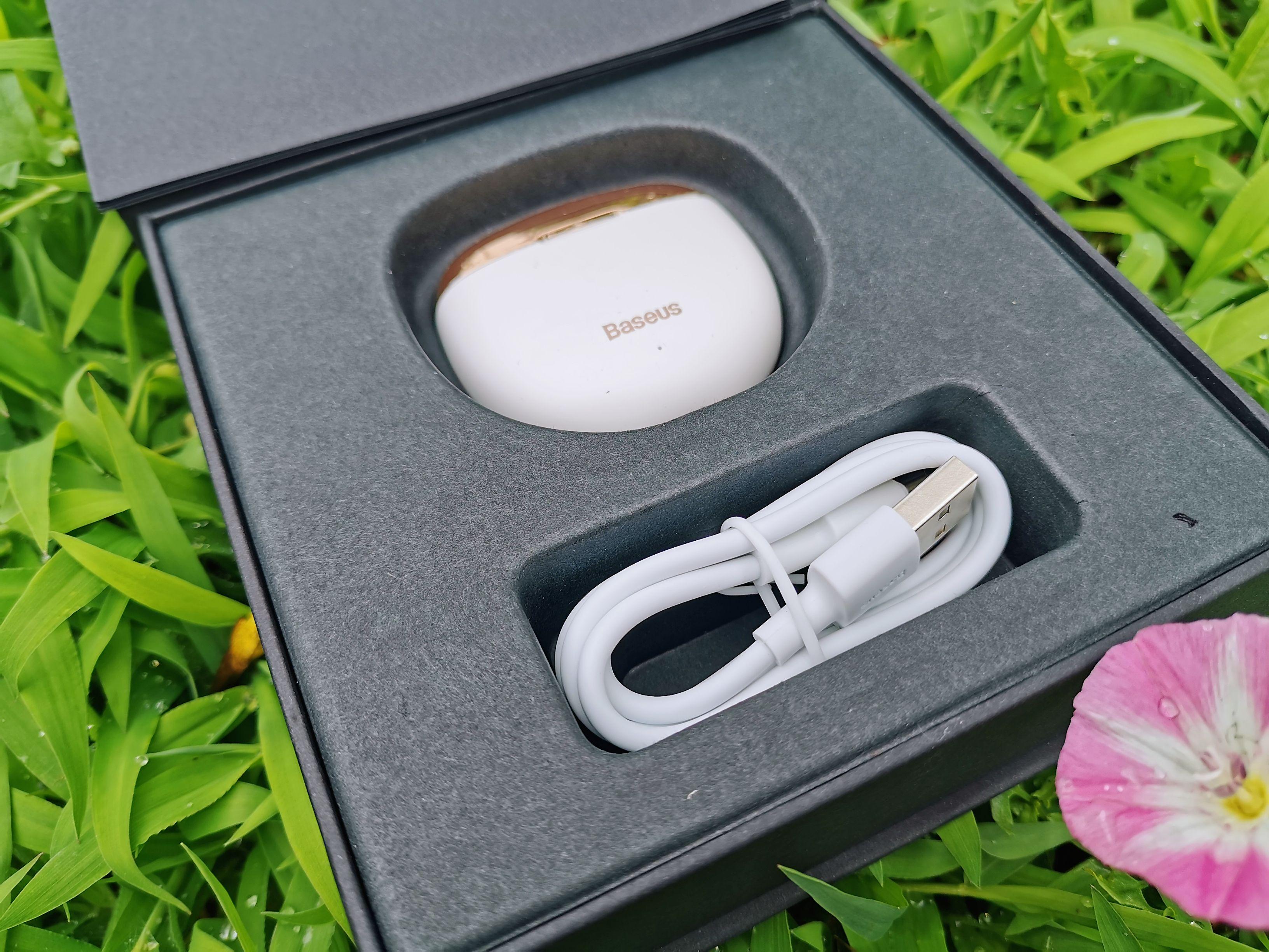 倍思超小耳道耳机,倍思M3半入耳蓝牙耳机入手体验