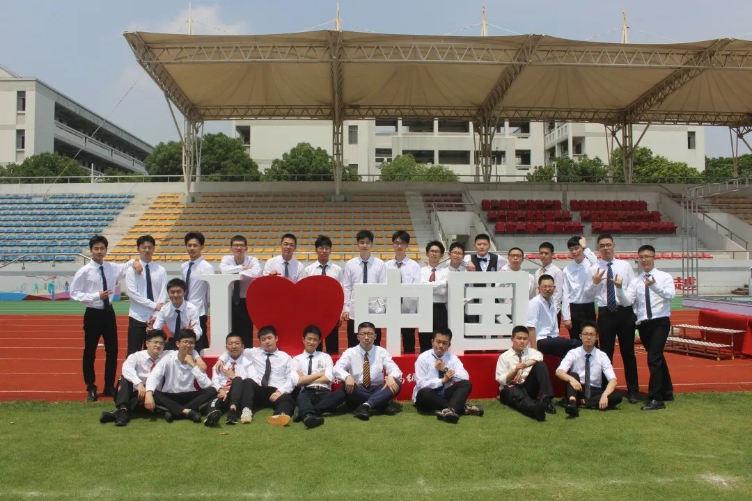 低调做人高调做事才是真正的优秀,在学校如何低调做人高调做事