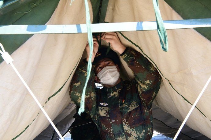 兵哥哥的野外生存技巧,兵哥哥荒野求生训练