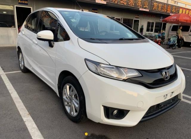 开了5年的本田锋范还能值多少钱,开了5年10万公里的飞度值多少钱