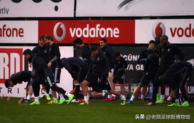 马竞前锋微商处购买厂货球鞋作秀,欧美球星居然还自己掏钱买球鞋