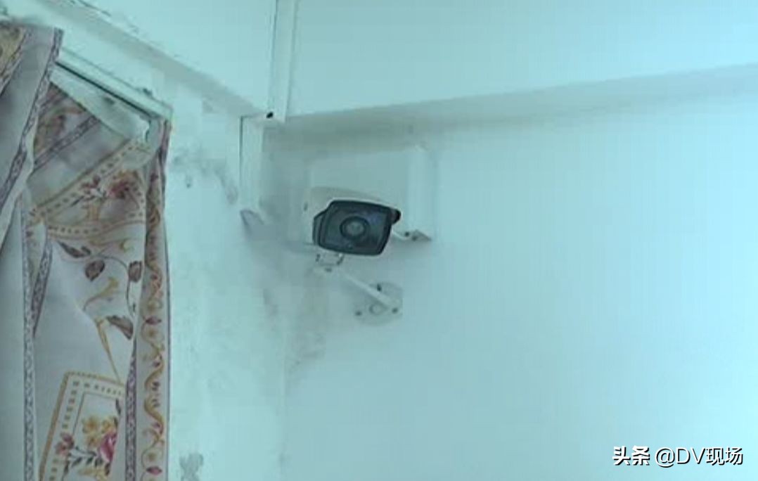 小学男教师偷拍女童被拘留,幼儿园女教师被刑拘