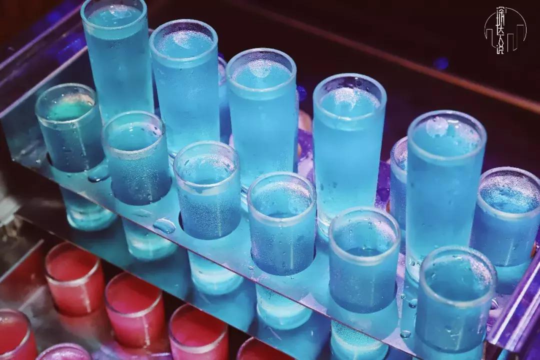 深圳市贰麻酒馆,深圳市贰麻酒馆餐饮管理有限公司