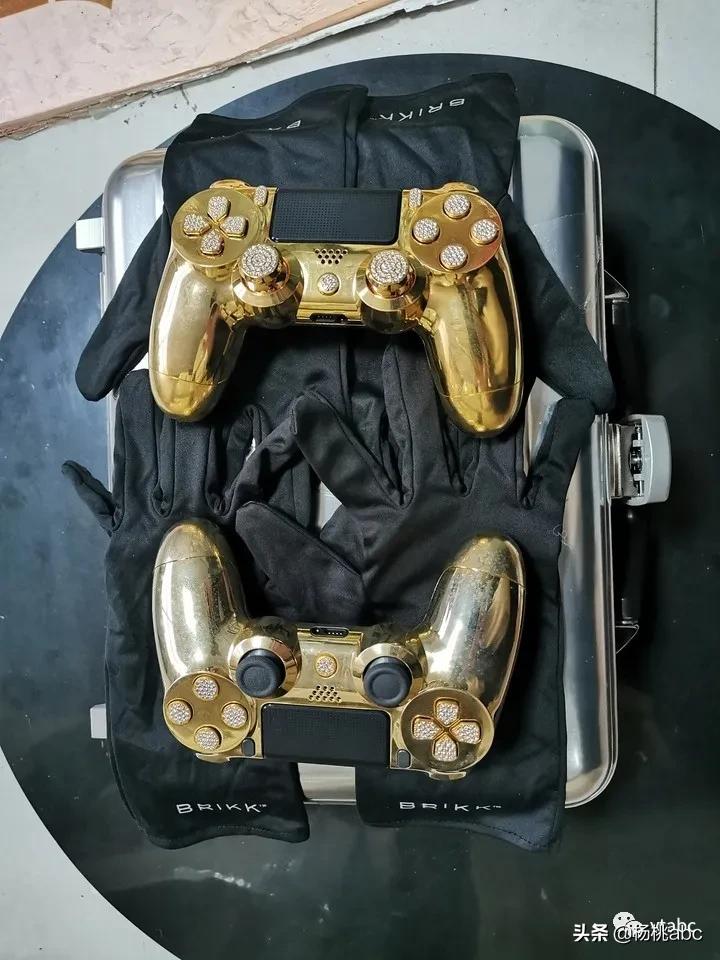 估价100游戏卡被拍卖炒到8700万 (游戏王青眼白龙拍卖8700万元)