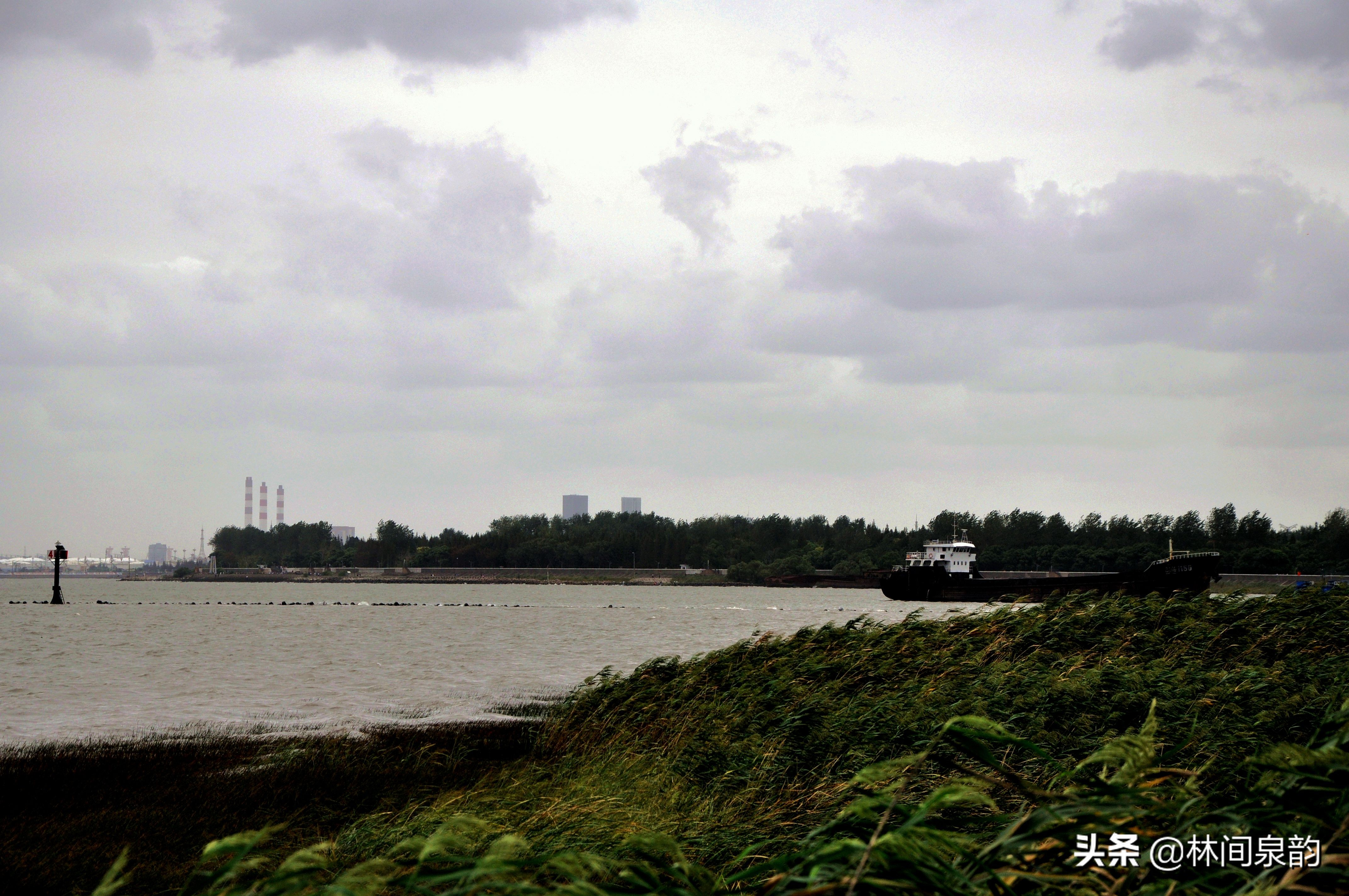 昔日守护边关今朝守护青山,昔日锁江炮台