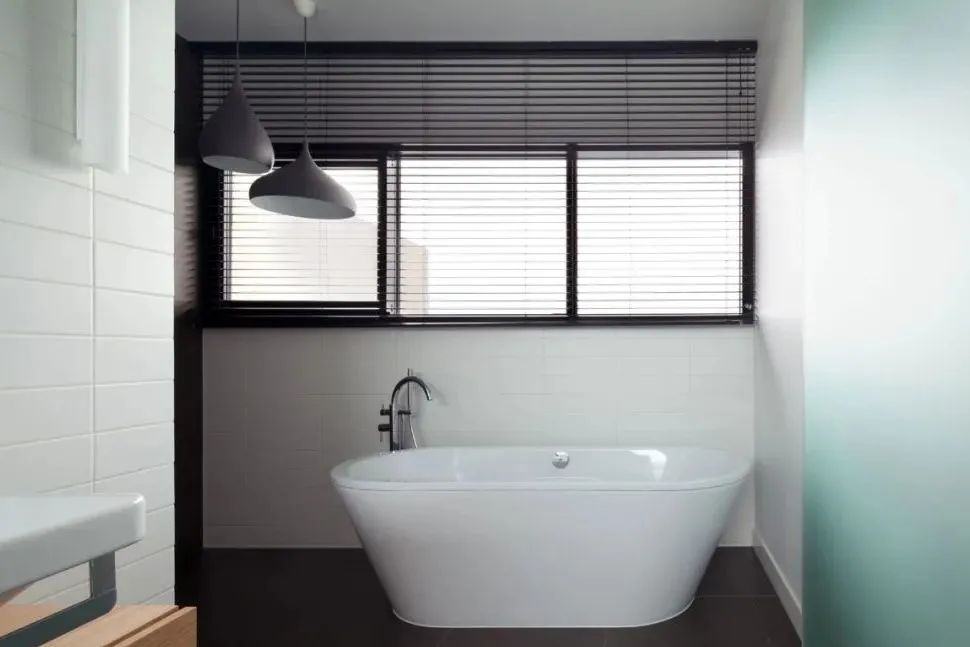 亮面砖vs柔光砖,亮面砖和哑光砖拼接难看不