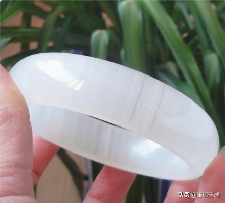 石英岩质玉什么样子,石英岩玉是岩质玉