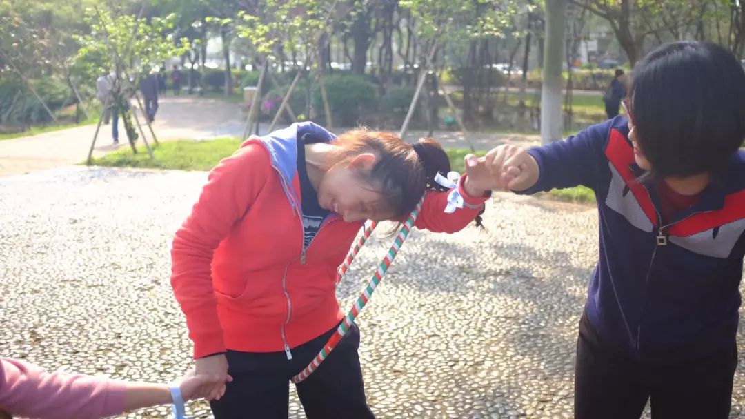 番禺｜昨天，桥南“半边天”比久违的阳光更有活力！