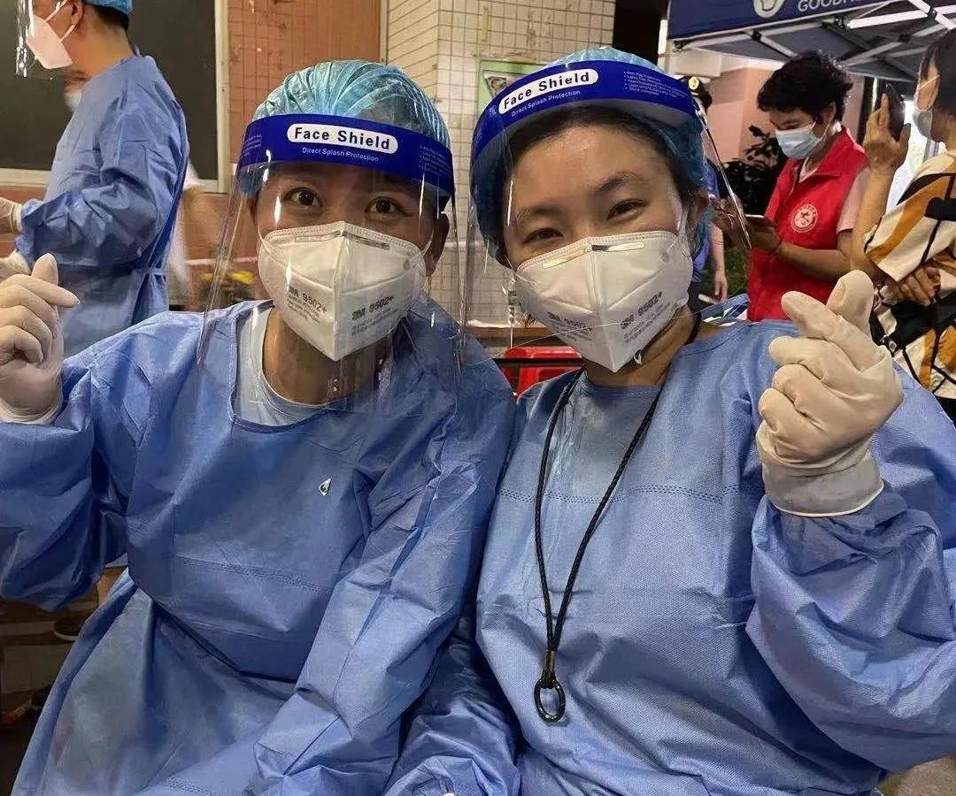 广州市一医院的“她力量”：路过社区采样点，就地上岗