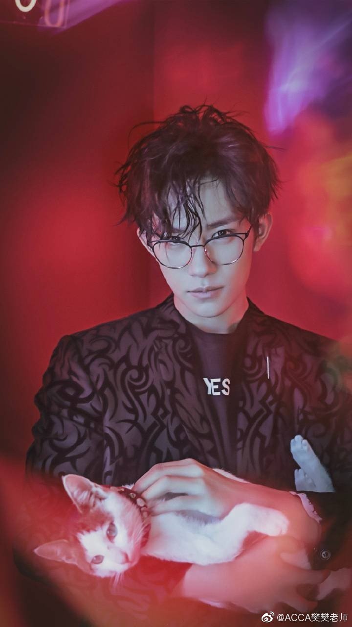 易烊千玺全能型少年,易烊千玺弟弟心思很细腻